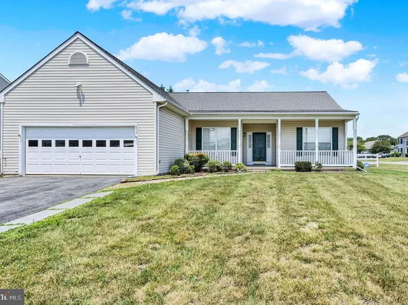 252 Berwick Ln, Dover, DE 19904