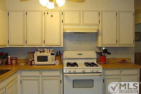 2nd image of 603 Brockett St