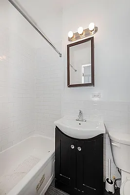 Rented by Bold New York | media 43