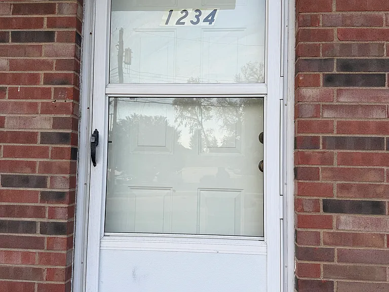 1234 Cliffside St #1234 — Photo 2