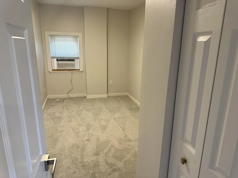 677 Dorset Ave — Photo 11