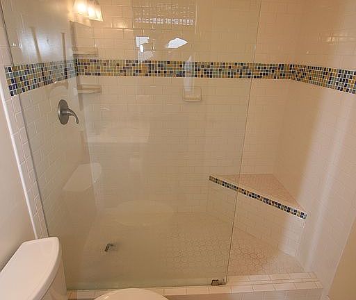 3rd image of 27 Longfellow Cir