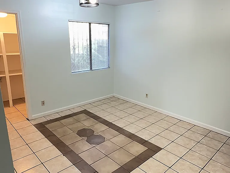 229 W Lester St #229 — Photo 5