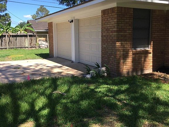 2nd image of 1212 Lindsey Ave