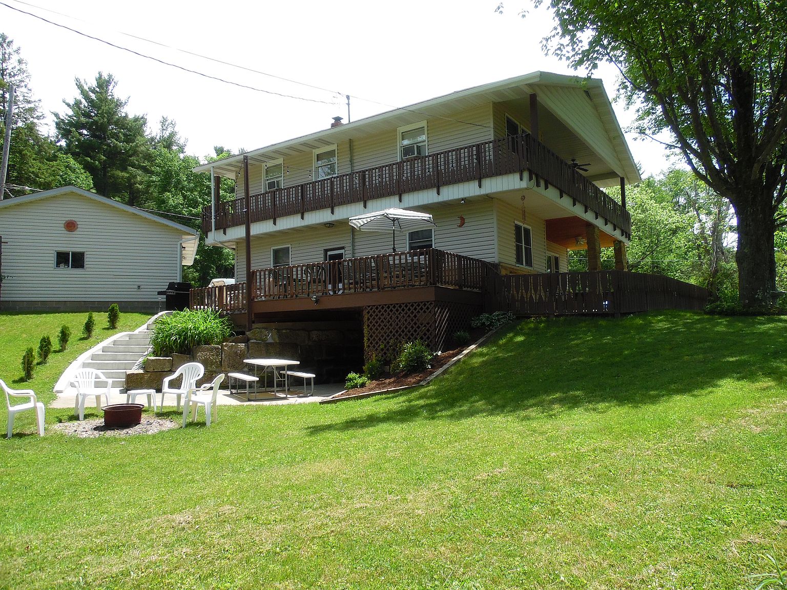 8117 Woodside Dr SW, Sherrodsville, OH 44675 Zillow