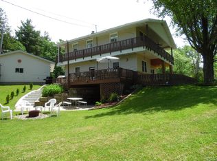 8117 Woodside Dr SW, Sherrodsville, OH 44675