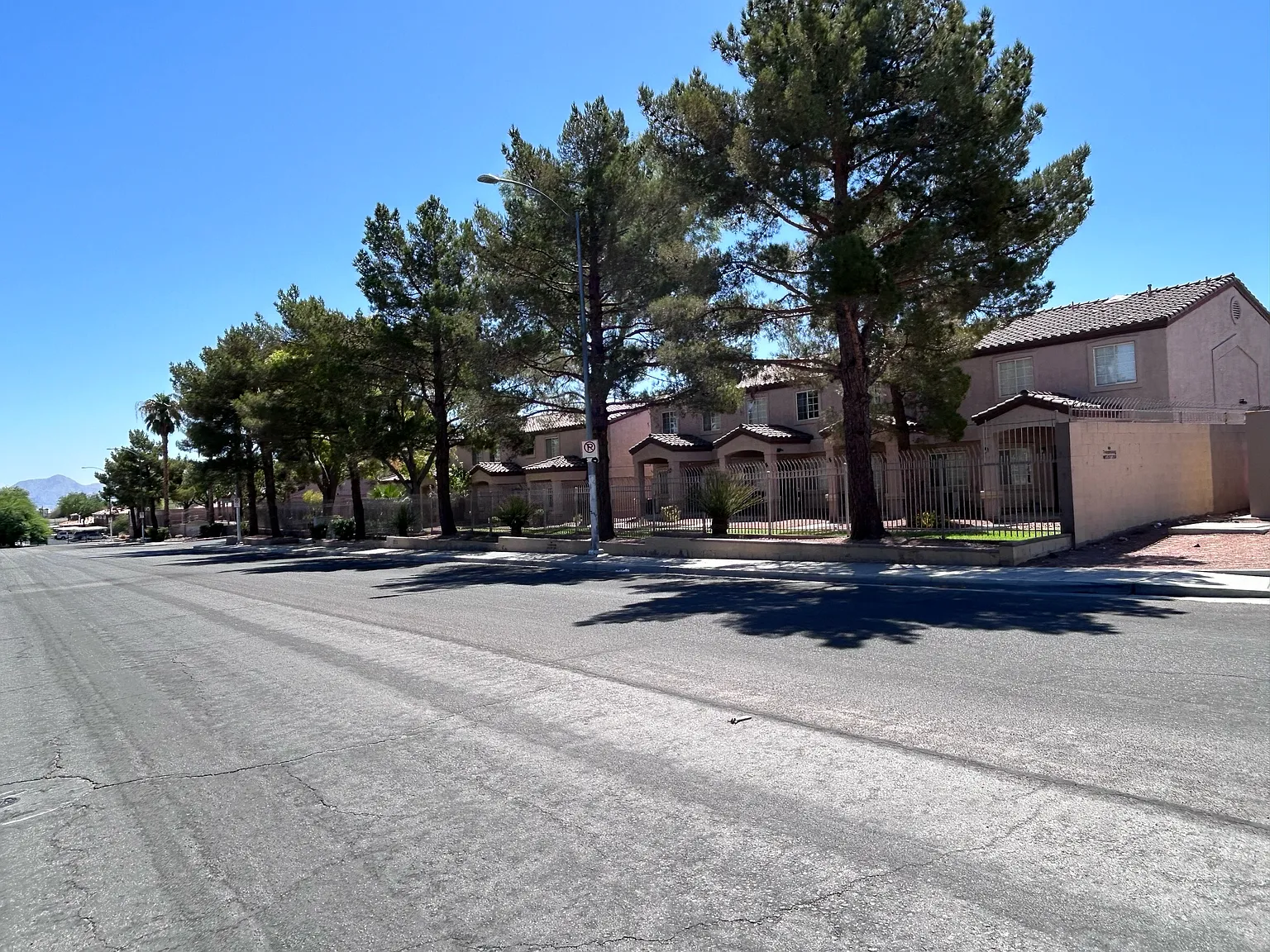 2501 Sierra Luna Avenue #102 - 102 — Photo 1