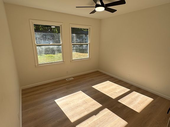 5th image of 18066 Meyers Dr