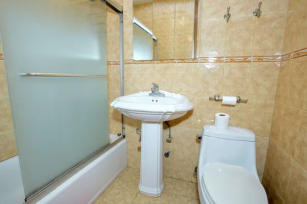 Sold by Reliable Sell & Buy Realty Inc | media 25