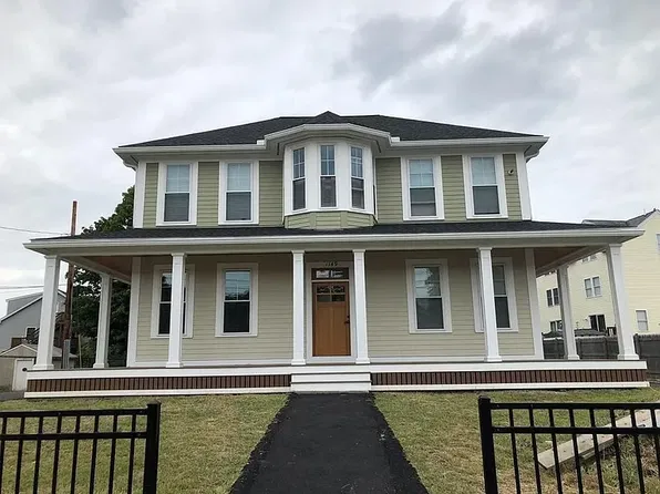 1149 Middlesex St, Lowell, MA