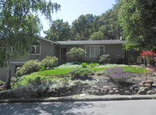 13 Sleepy Hollow Ln, Orinda, CA 94563
