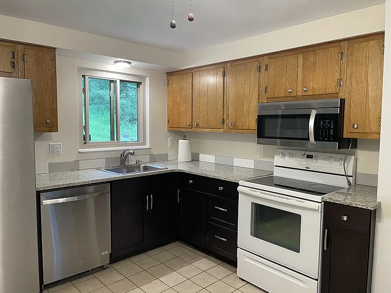 721 Pine Valley Dr — Photo 5