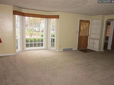 2nd image of 665 Wyandot Ave