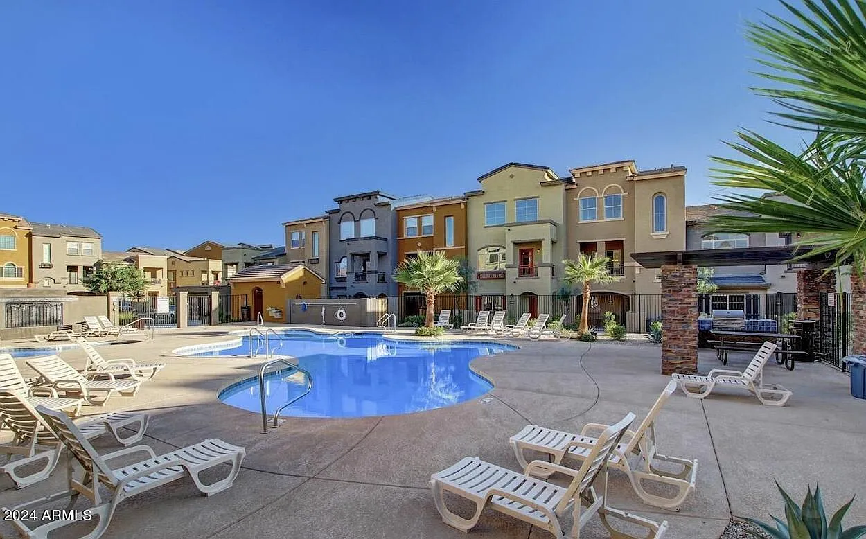 2 bed, 2.5 bath, 1100 sqft, $1,795 — Photo 4