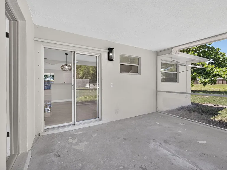 3943 Roan Ct W — Photo 26