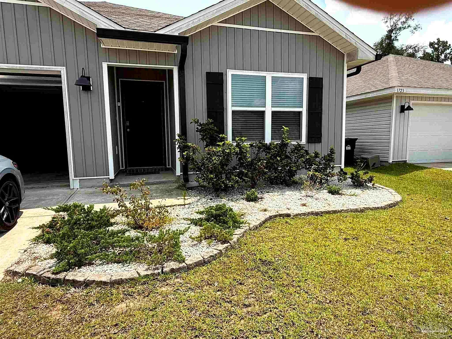 3 bed, 1315 sqft, $2,000 — Photo 4