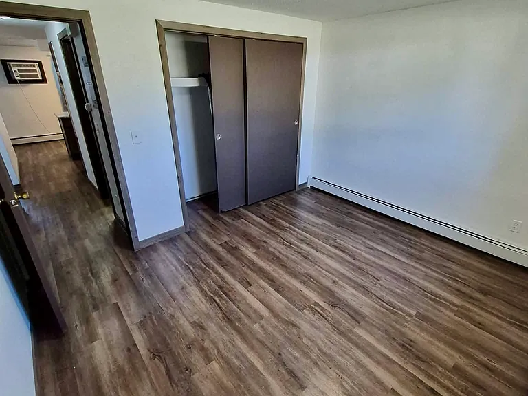 404 E 4th St #2 — Photo 7
