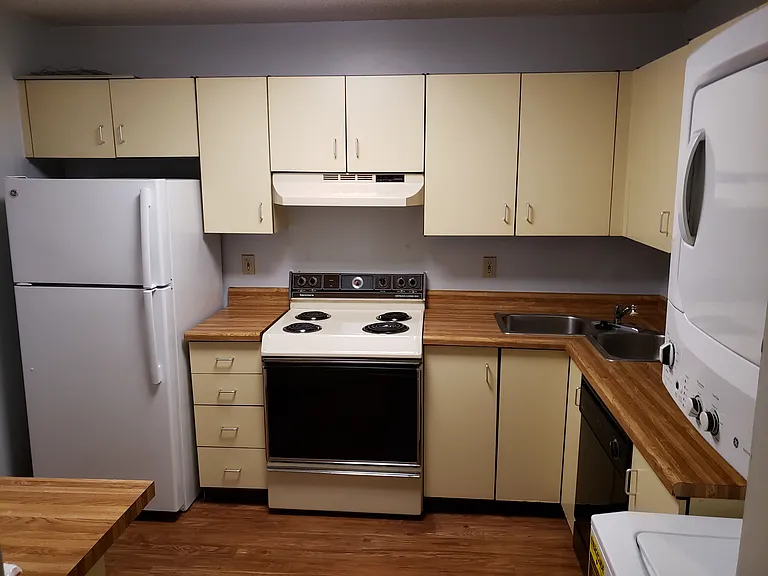 1510 Oriole Ln — Photo 3