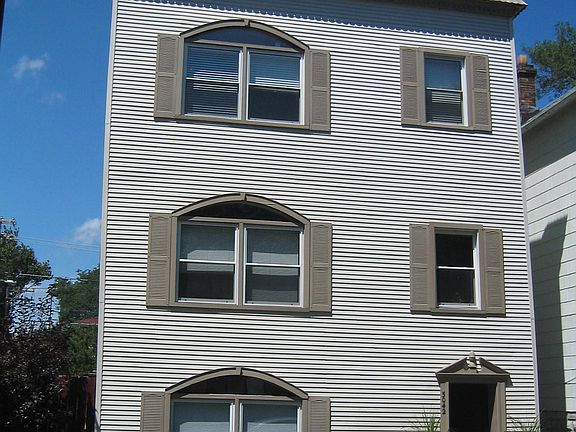 2nd image of 5042 N Oakley Ave APT B