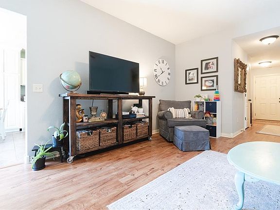 5th image of 3823 W Tanyard Dr