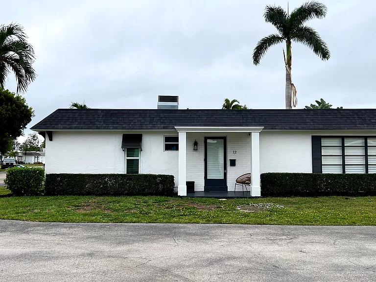 12 Knights Bridge Rd — Photo 1