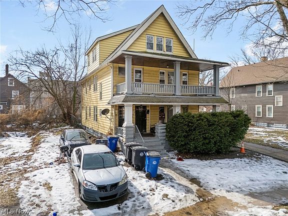 3rd image of 9106 Yale Ave