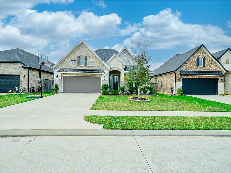 2232 Clements Shore Ln — Photo 1