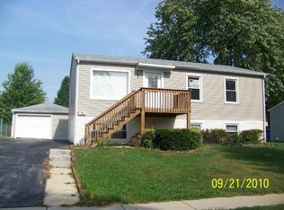 120 Hickory Ave, Streamwood, IL 60107