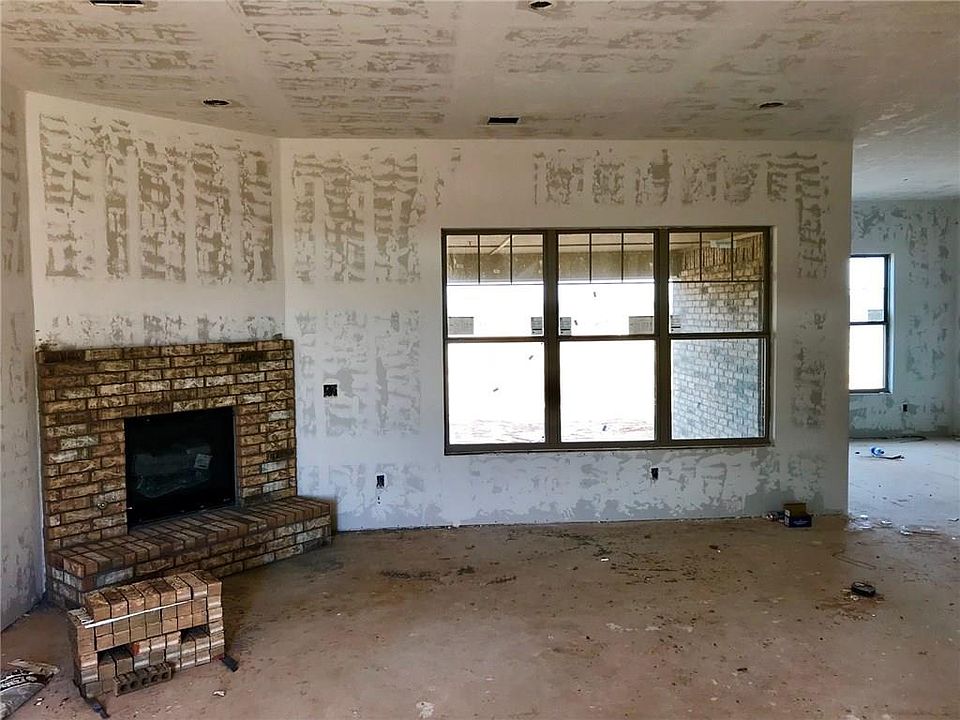 2nd image of 3877 Southridge