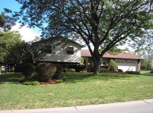 5637 Young Rd, Lockport, NY 14094