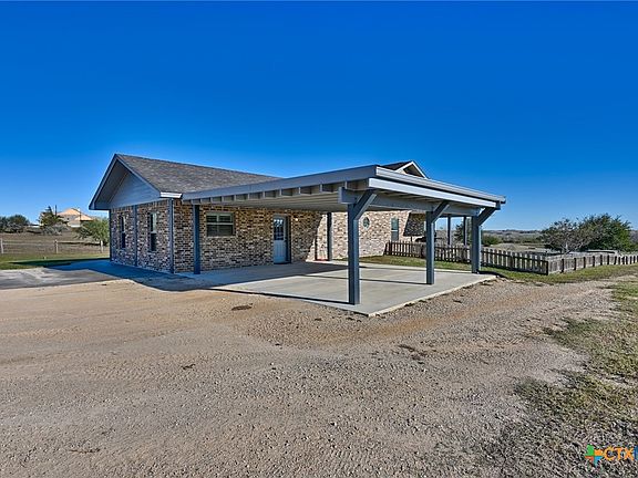 3rd image of 1733 County Road 376