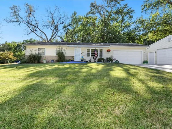 8855 E 53rd Ter, Raytown, MO 64133