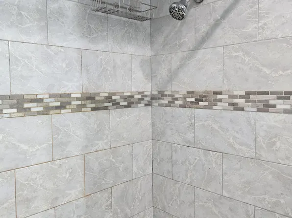 73 Saint Pauls Avenue image 8 of 11