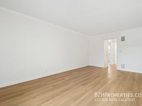 1220 N Ogden Dr