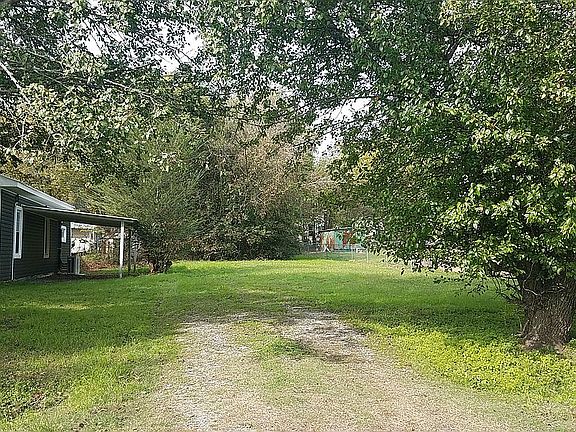 3rd image of Pine Ave