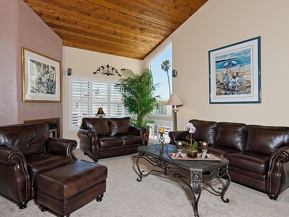 4th image of 329 Lake Shore Dr