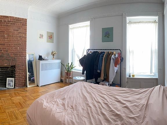 2nd image of 705 Manhattan Ave #3
