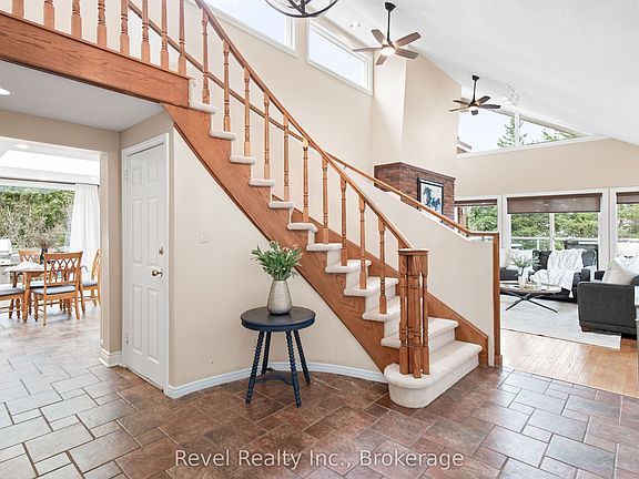 4th image of 27 Cedar Cres
