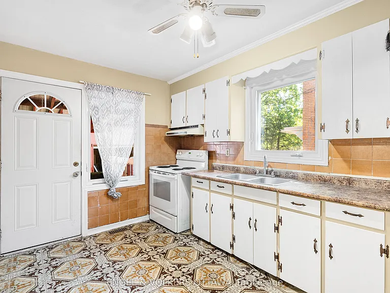 1402 Kilborn Ave — Photo 13