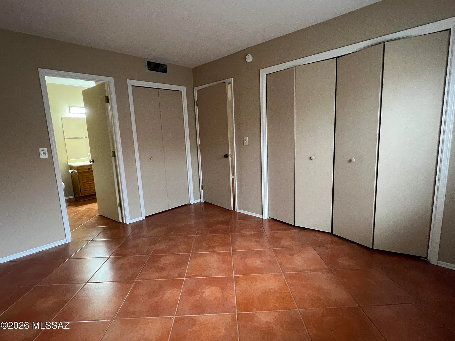 2 bed, 2.0 bath, 1236 sqft, $1,795 — Photo 2