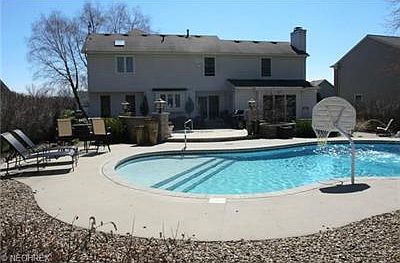 3rd image of 501 Continental Dr
