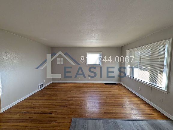 3rd image of 5607 S Benton Ave