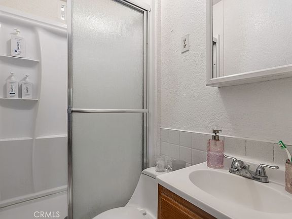 4th image of 7032 Somerset Blvd
