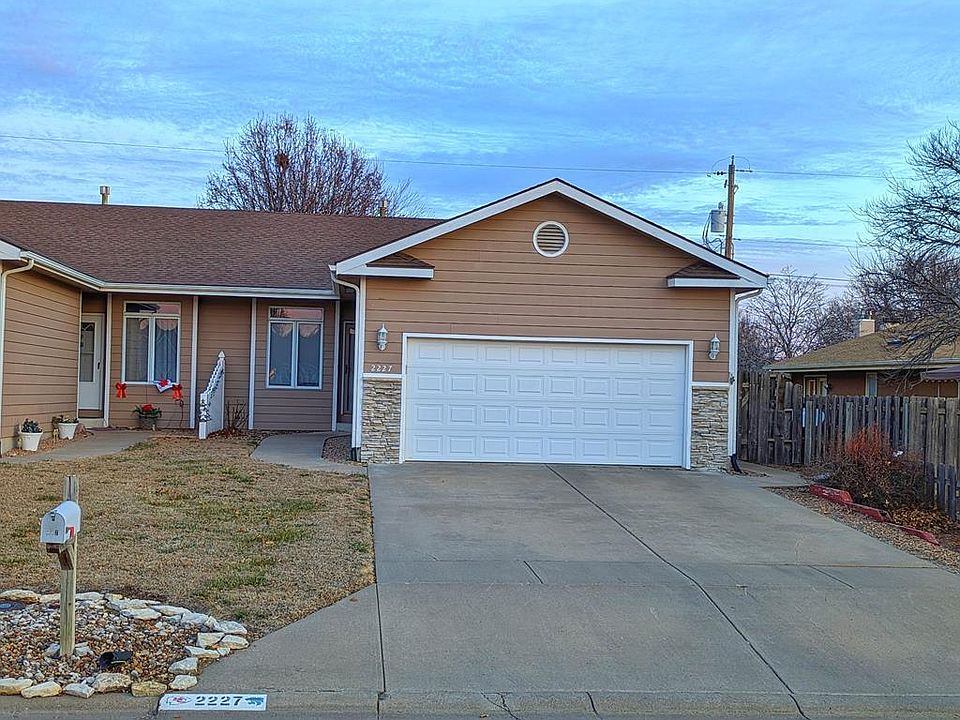 1st image of 2227 Pheasant Ln