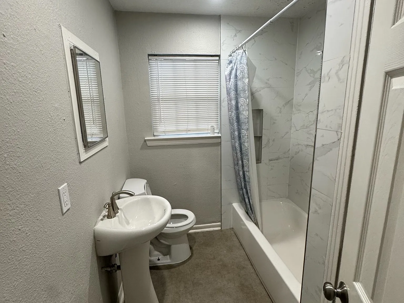 3 bed, 1400 sqft, $1,800 — Photo 3