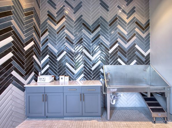 90 Collins Ln #9-211