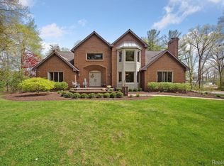 3311 Merrow Ln, Howell, MI 48843