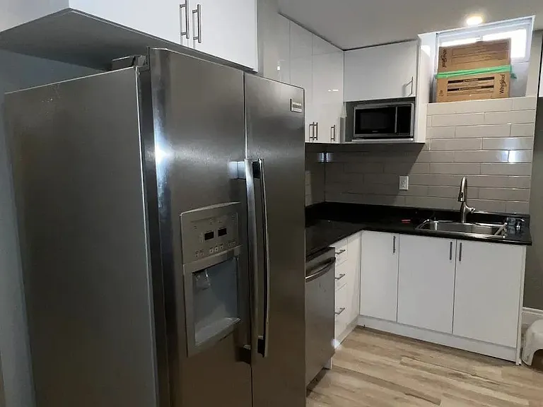 88 Baycliffe Dr — Photo 18