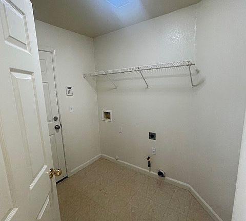 5th image of 10822 Arrowood Dr