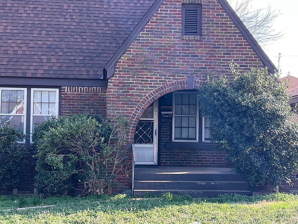1st image of 2422 W Park Pl #2